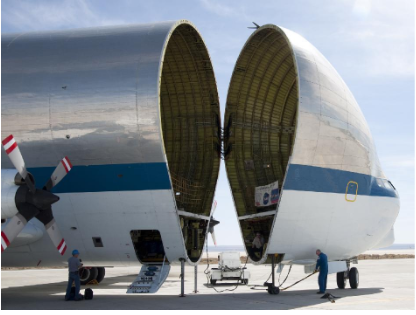 Aero Spacelines Super Guppy -2