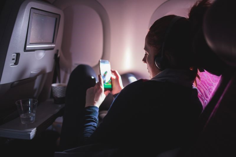 Uçuş Sırasında Cep Telefonu Kullanmak Tehlikeli Midir?-2